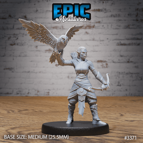 Female Slave Rebel Owl Miniatur - Vorderansicht