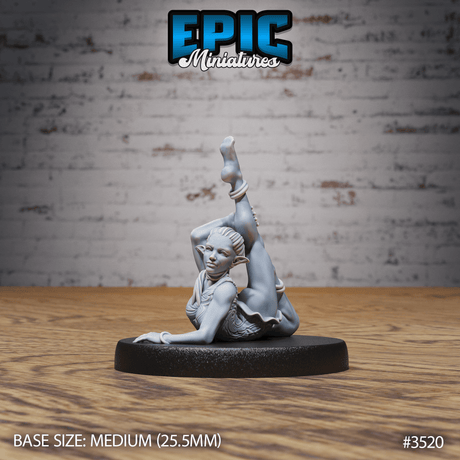 Tabletop Miniatur - Akrobat Elf Stretching von vorne