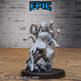 Medusa Bipedal Sitzend von vorne für Dungeons and Dragons